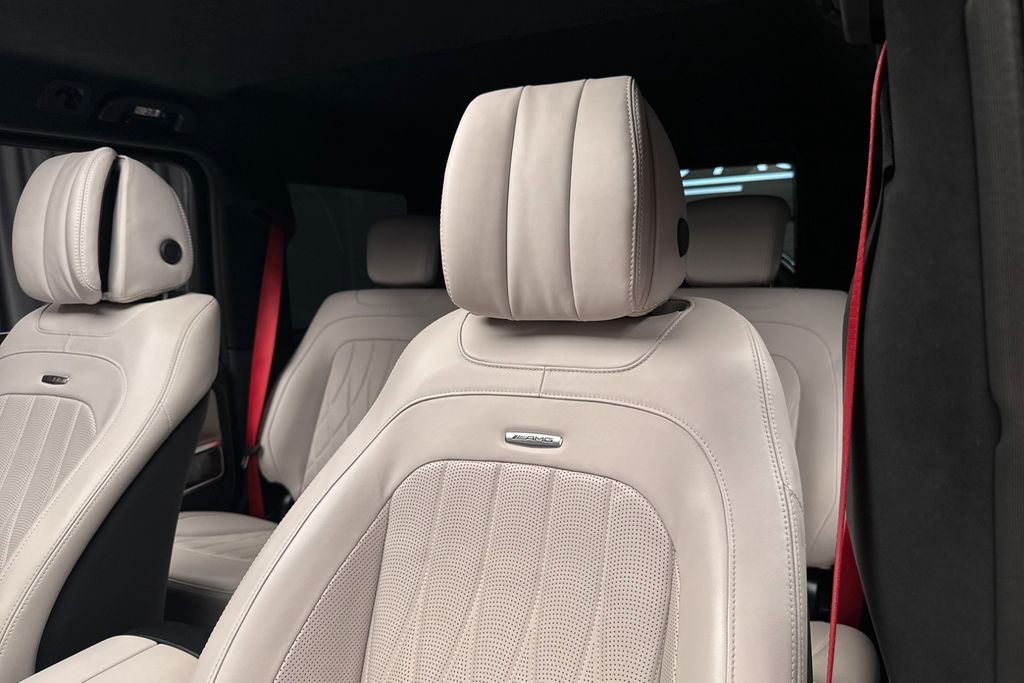 Mercedes-Benz G 63 AMG 2023 г. Чёрный, пробег 46500 км