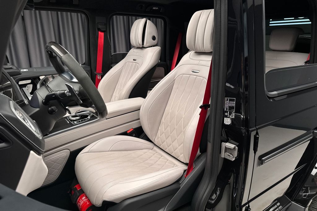 Mercedes-Benz G 63 AMG 2023 г. Чёрный, пробег 46500 км