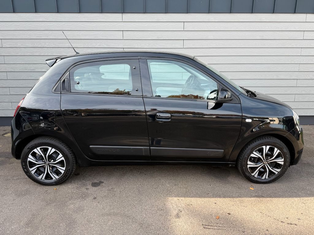 Renault Twingo 2022 г. Чёрный, пробег 55940 км