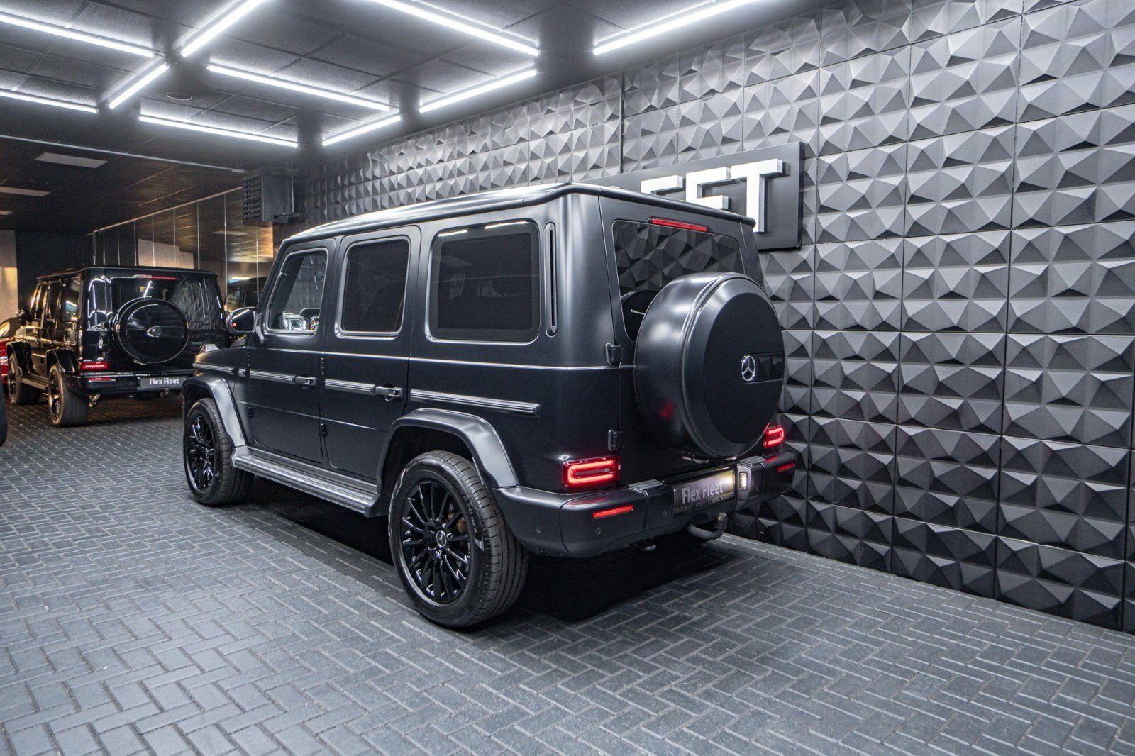Mercedes-Benz G 400 2023 г. Чёрный, пробег 49890 км