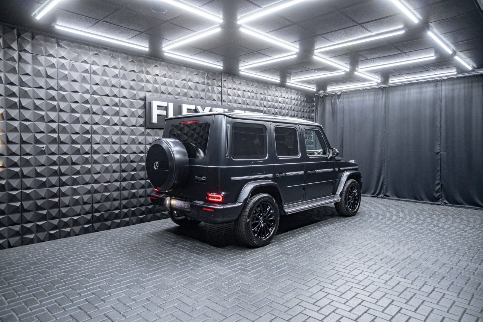Mercedes-Benz G 400 2023 г. Чёрный, пробег 49890 км