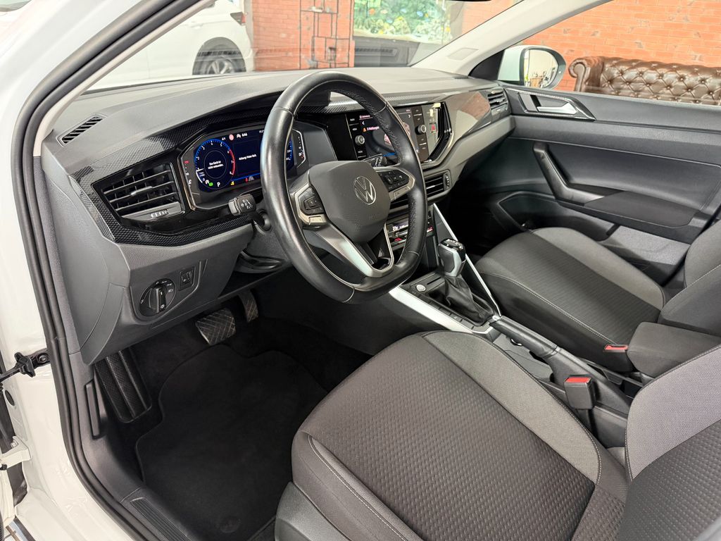 Volkswagen Taigo 2022 г. Белый, пробег 44000 км