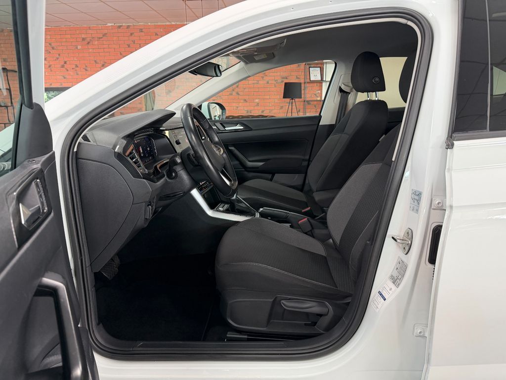 Volkswagen Taigo 2022 г. Белый, пробег 44000 км