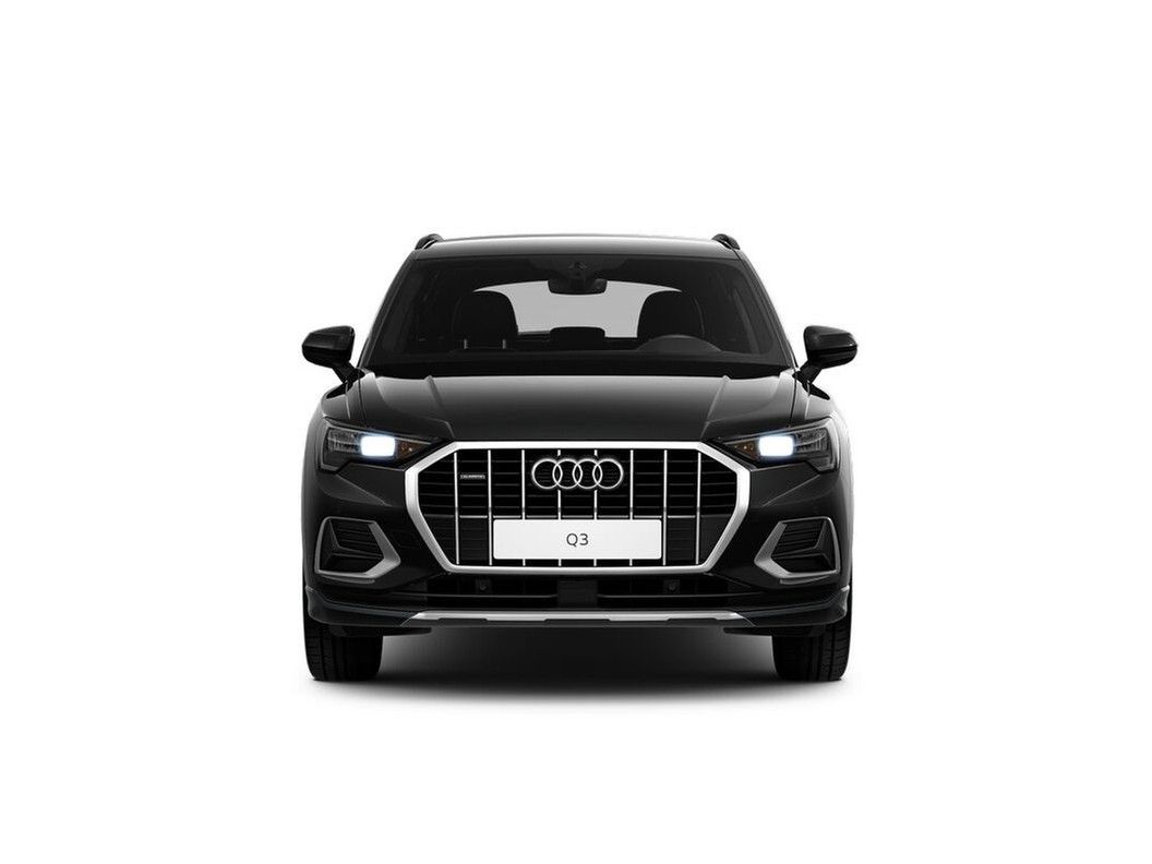 Audi Q3 2024 г. Чёрный, пробег 45300 км