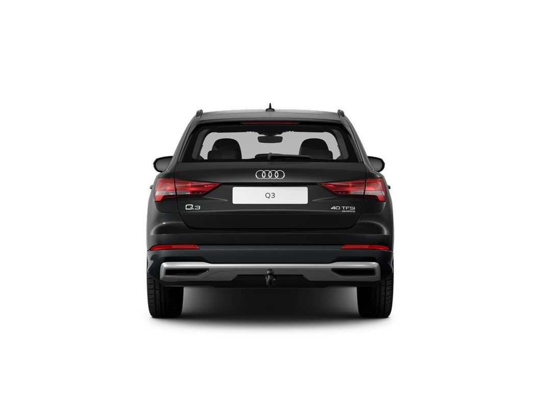 Audi Q3 2024 г. Чёрный, пробег 45300 км