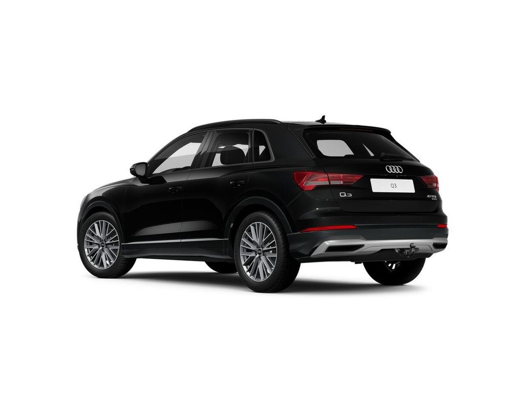 Audi Q3 2024 г. Чёрный, пробег 45300 км