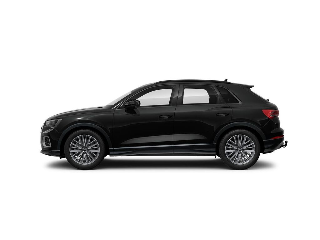 Audi Q3 2024 г. Чёрный, пробег 45300 км