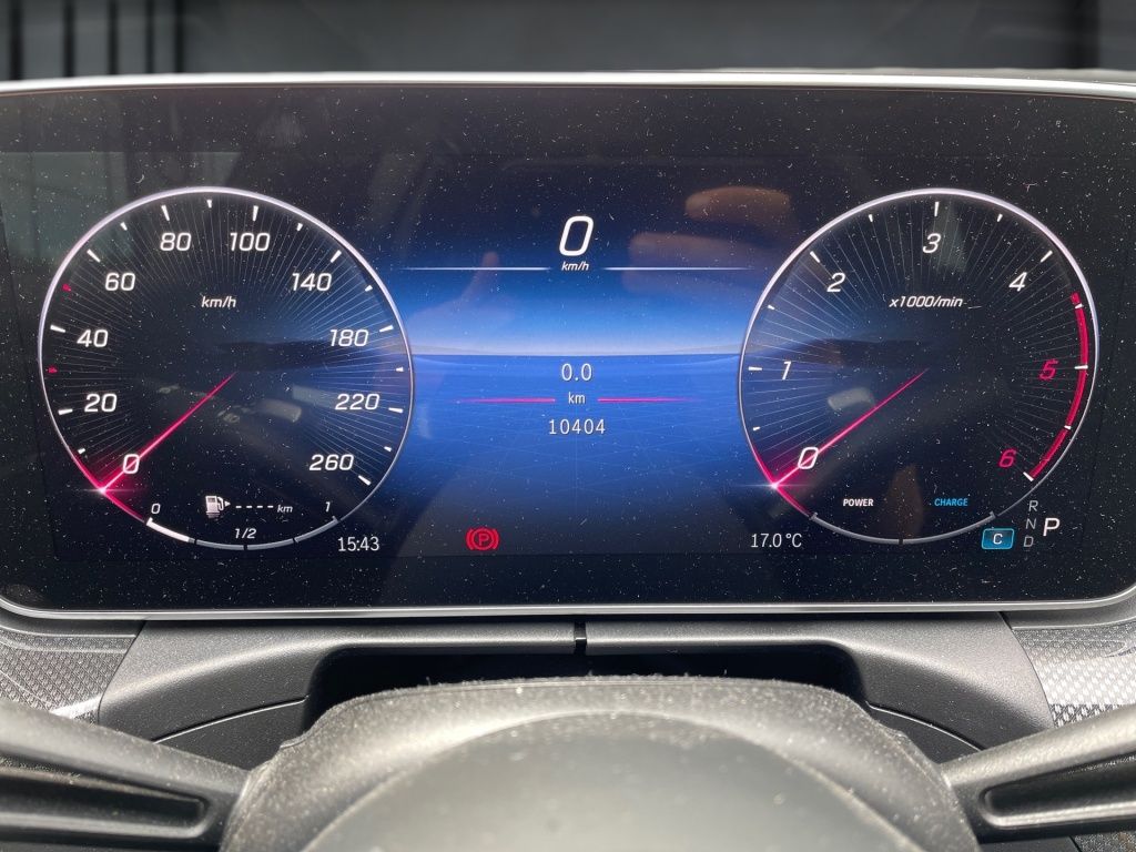 Mercedes-Benz C 220 2024 г. Чёрный, пробег 25000 км