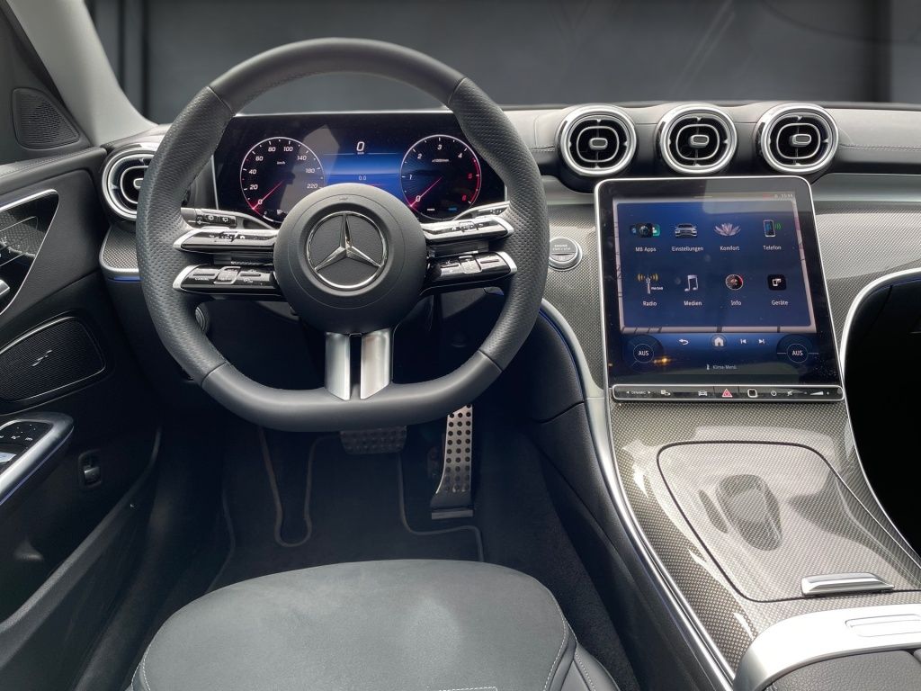 Mercedes-Benz C 220 2024 г. Чёрный, пробег 25000 км