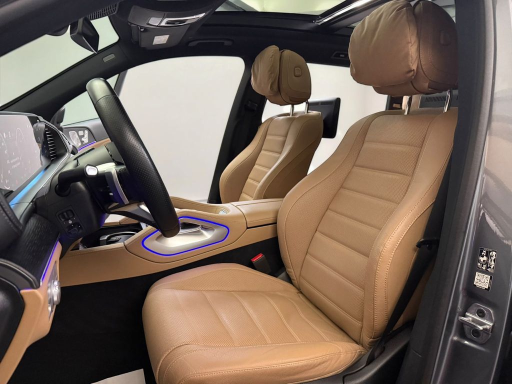 Mercedes-Benz GLS 450 2025 г. Серый, пробег 60000 км