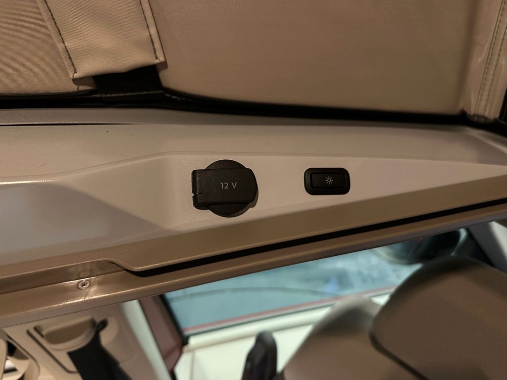 Volkswagen T7 CALIFORNIA 2025 г. Красный, пробег 21850 км