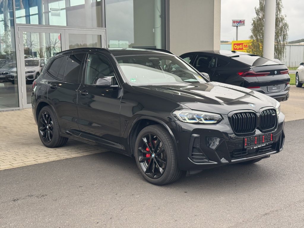 BMW X3 M40 2023 г. Чёрный, пробег 38639 км
