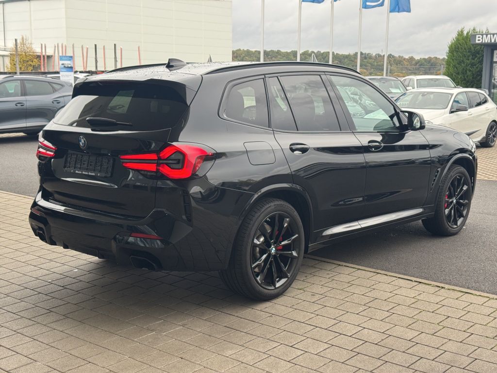 BMW X3 M40 2023 г. Чёрный, пробег 38639 км