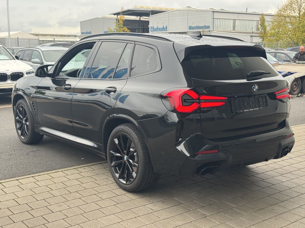BMW X3 M40 2023 г. Чёрный, пробег 38639 км