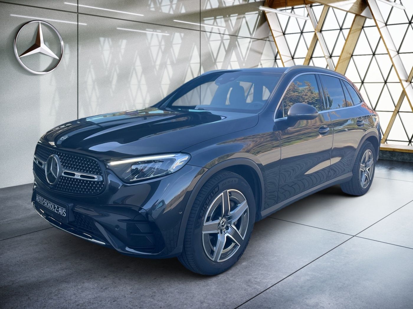 Mercedes-Benz GLC 300 2025 г. Серый, пробег 9211 км