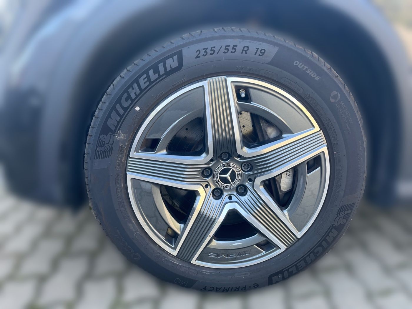 Mercedes-Benz GLC 300 2025 г. Серый, пробег 9211 км