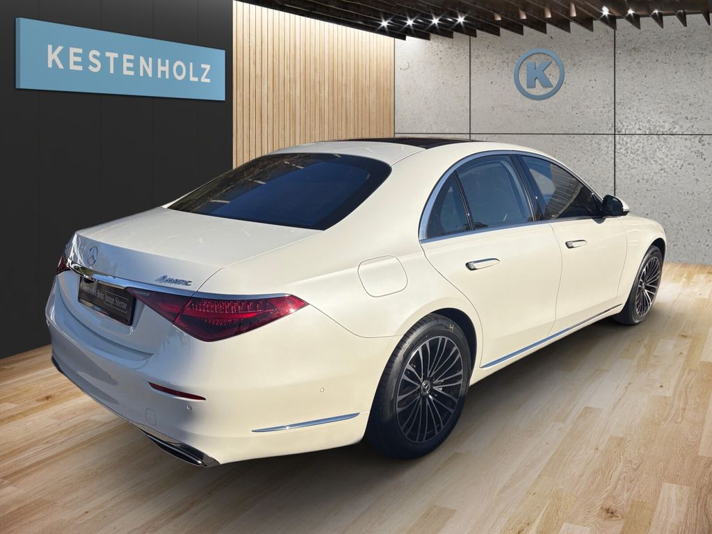 Mercedes-Benz S 500 2021 г. Белый, пробег 28561 км