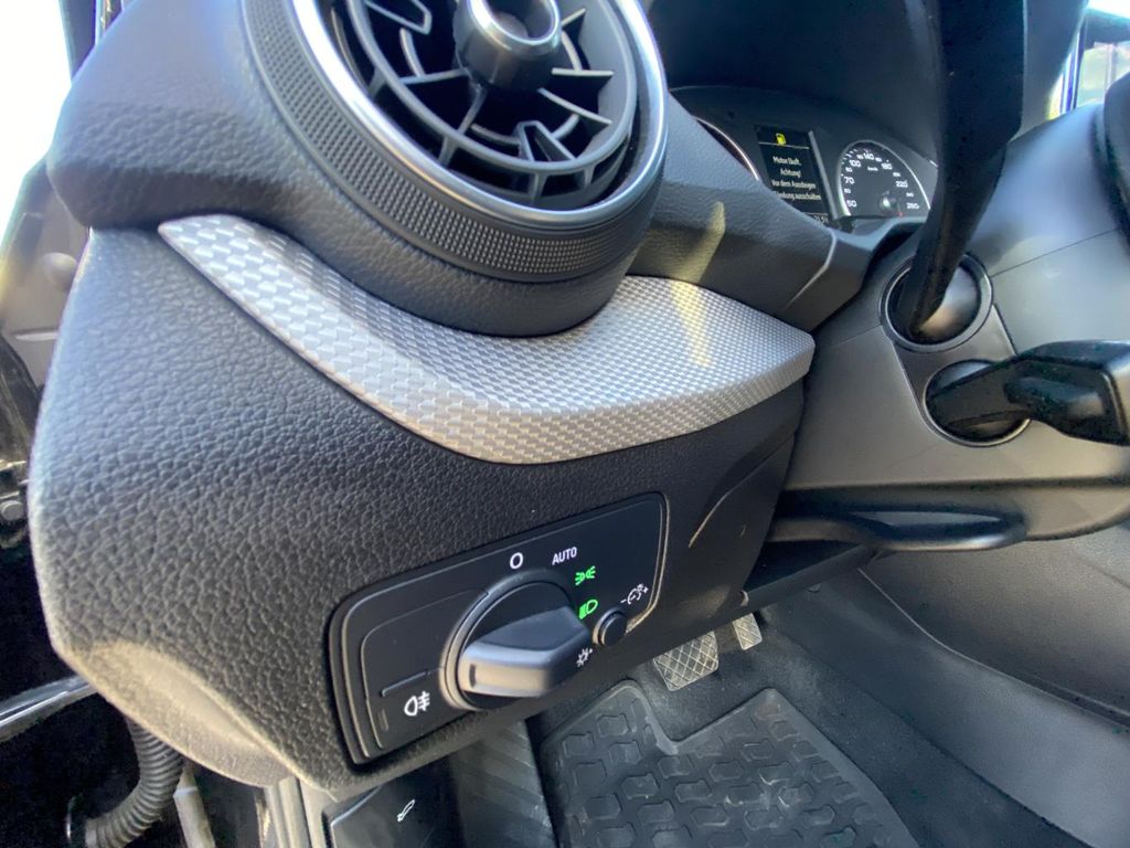 Audi Q2 2023 г. Чёрный, пробег 44309 км