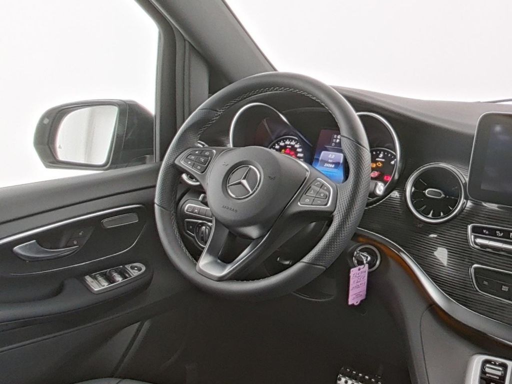 Mercedes-Benz V 250 2024 г. Чёрный, пробег 24061 км