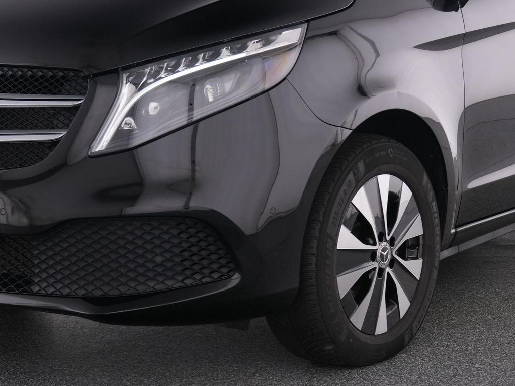 Mercedes-Benz V 250 2024 г. Чёрный, пробег 24061 км