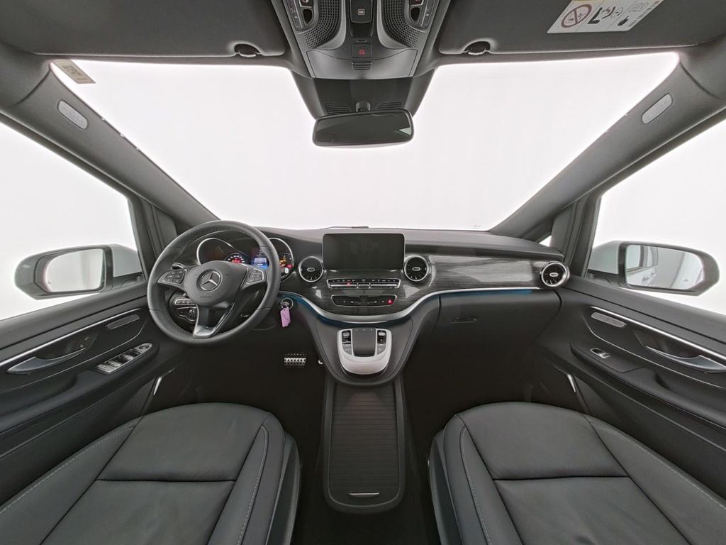 Mercedes-Benz V 300 2024 г. Белый, пробег 20795 км