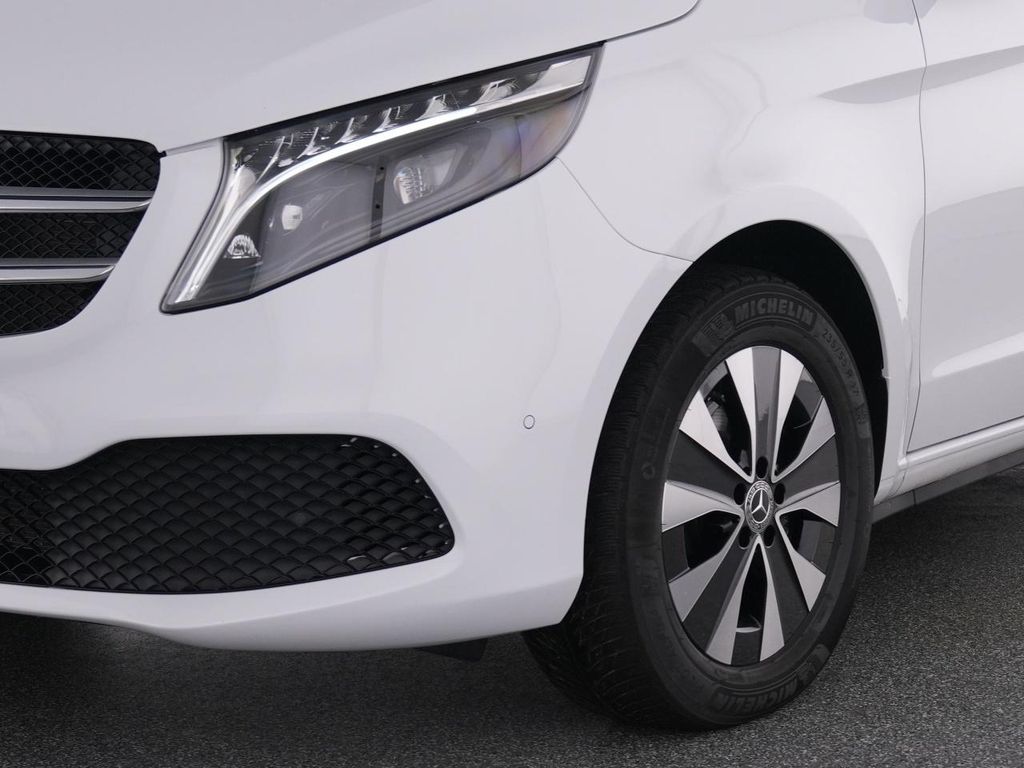 Mercedes-Benz V 300 2024 г. Белый, пробег 20795 км