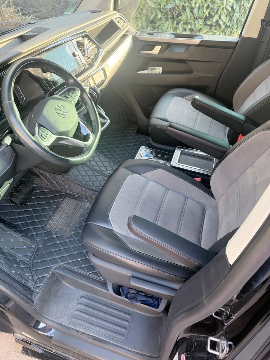 Volkswagen T6 MULTIVAN 2022 г. Чёрный, пробег 57000 км