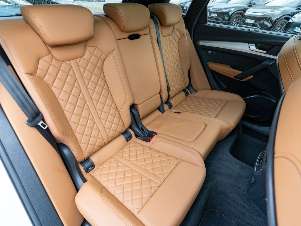 Audi Q5 2024 г. Белый, пробег 25800 км