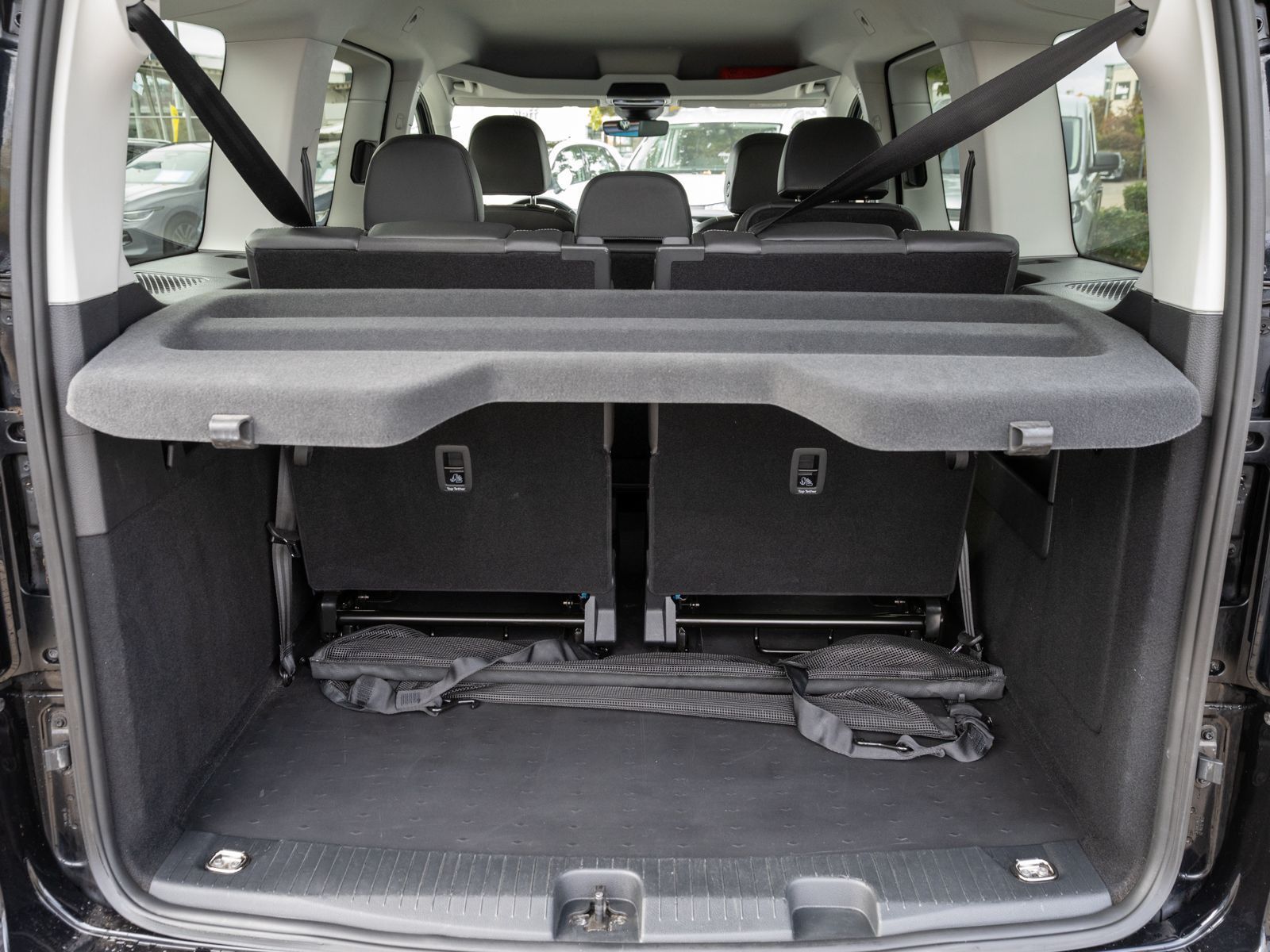 Volkswagen CADDY MAXI 2023 г. Чёрный, пробег 36550 км