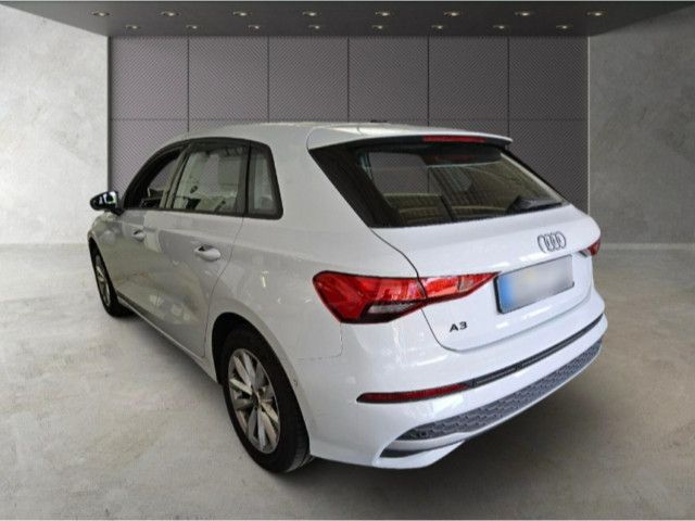 Audi A3 2024 г. Белый, пробег 37600 км