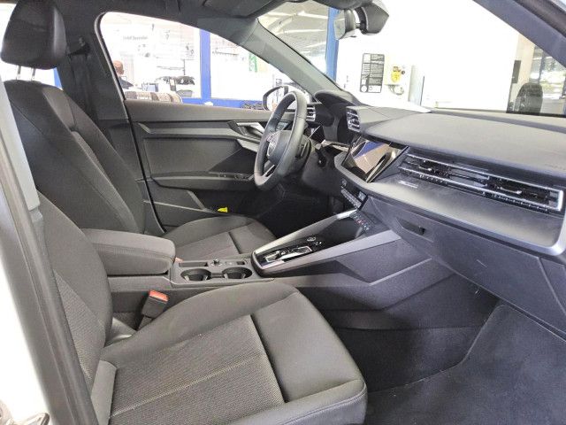 Audi A3 2024 г. Белый, пробег 37600 км