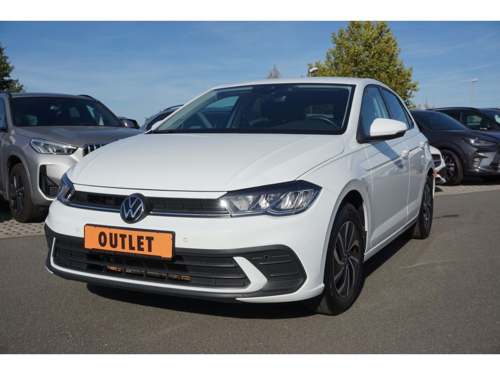 Volkswagen Polo 2023 г. Белый, пробег 21003 км