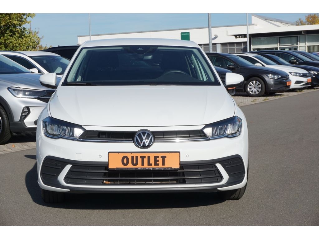 Volkswagen Polo 2023 г. Белый, пробег 21003 км