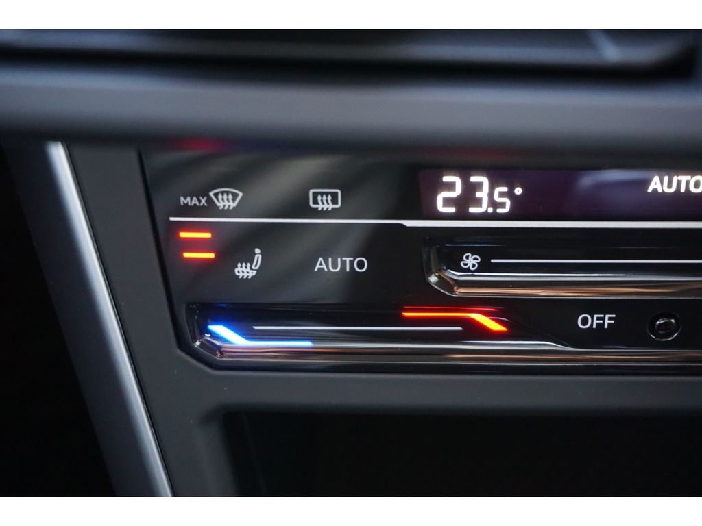Volkswagen Polo 2023 г. Белый, пробег 21003 км