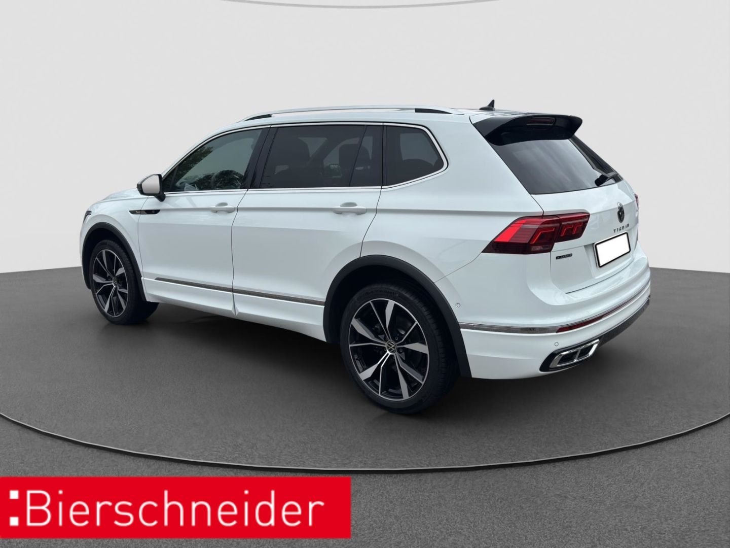 Volkswagen TIGUAN ALLSPACE 2024 г. Белый, пробег 25730 км