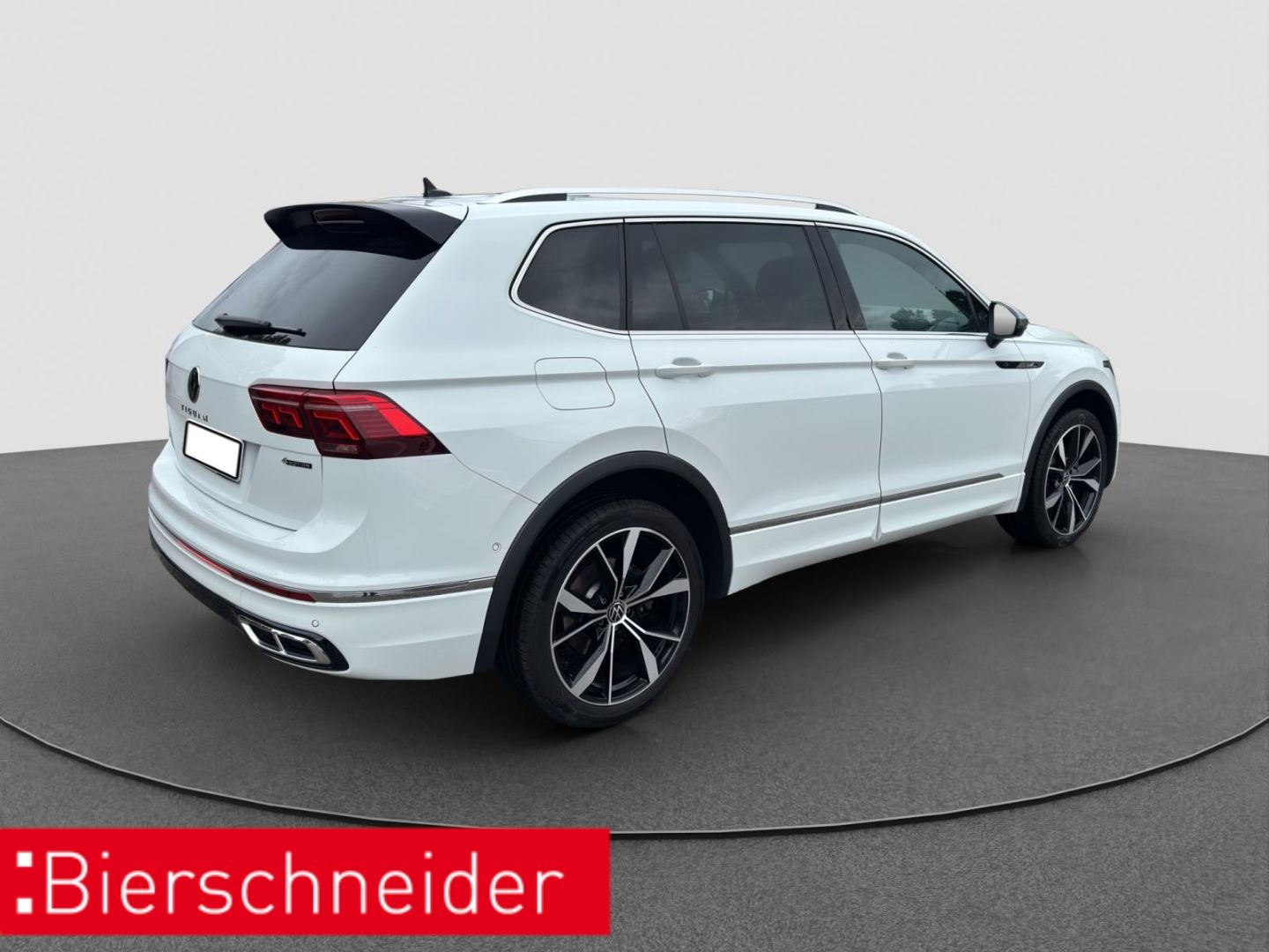 Volkswagen TIGUAN ALLSPACE 2024 г. Белый, пробег 25730 км