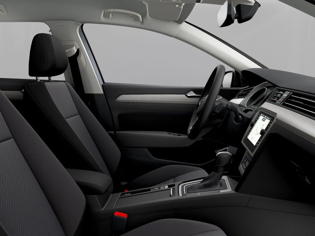 Volkswagen PASSAT VARIANT 2023 г. Серый, пробег 28148 км