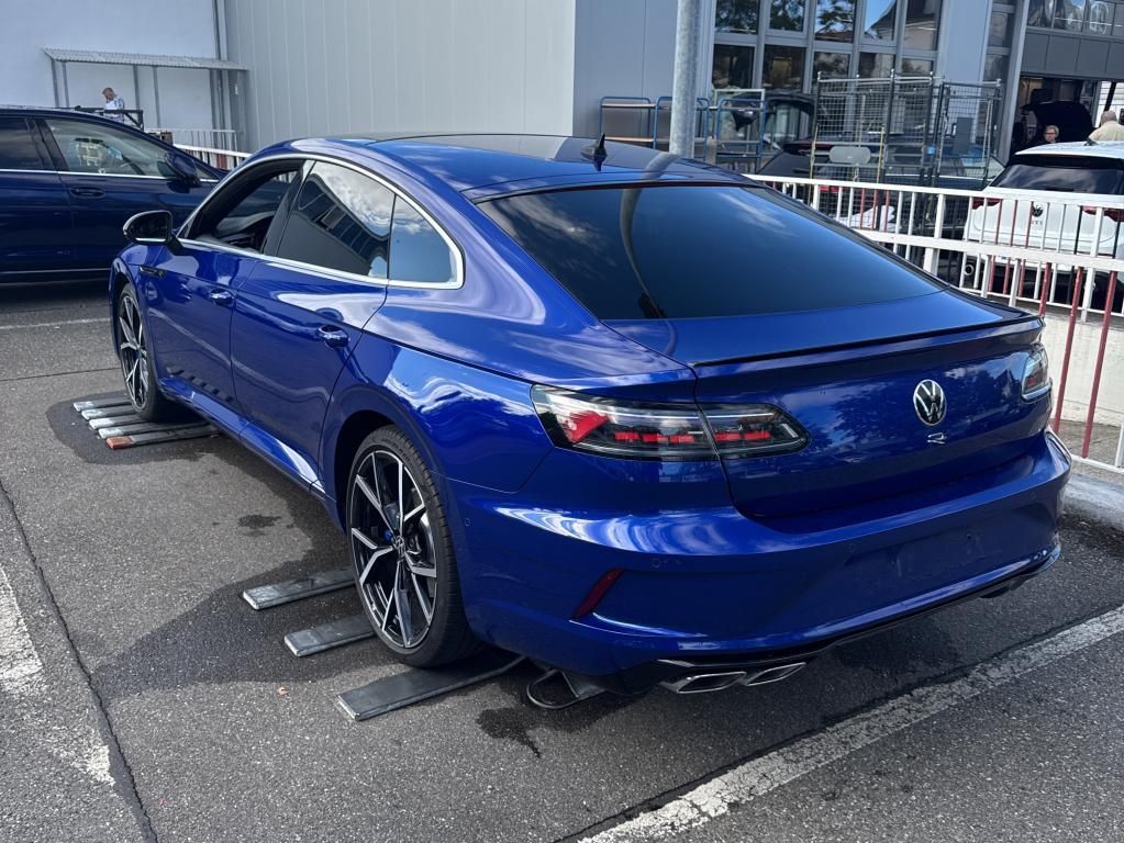 Volkswagen Arteon 2022 г. Синий, пробег 58173 км