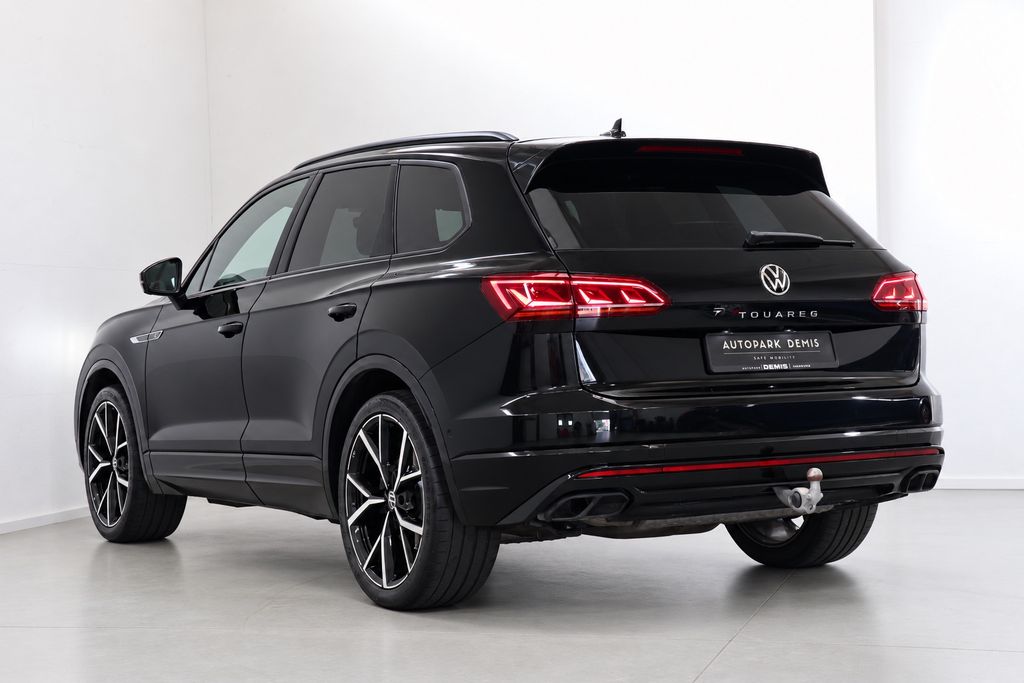 Volkswagen Touareg 2023 г. Чёрный, пробег 51491 км
