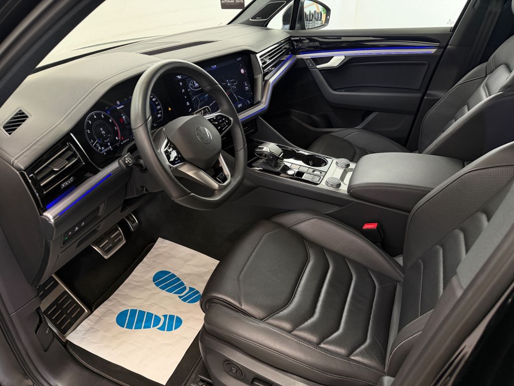 Volkswagen Touareg 2023 г. Чёрный, пробег 51491 км