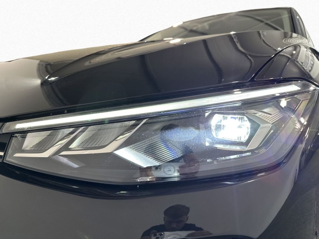 Volkswagen PASSAT VARIANT 2024 г. Чёрный, пробег 47500 км