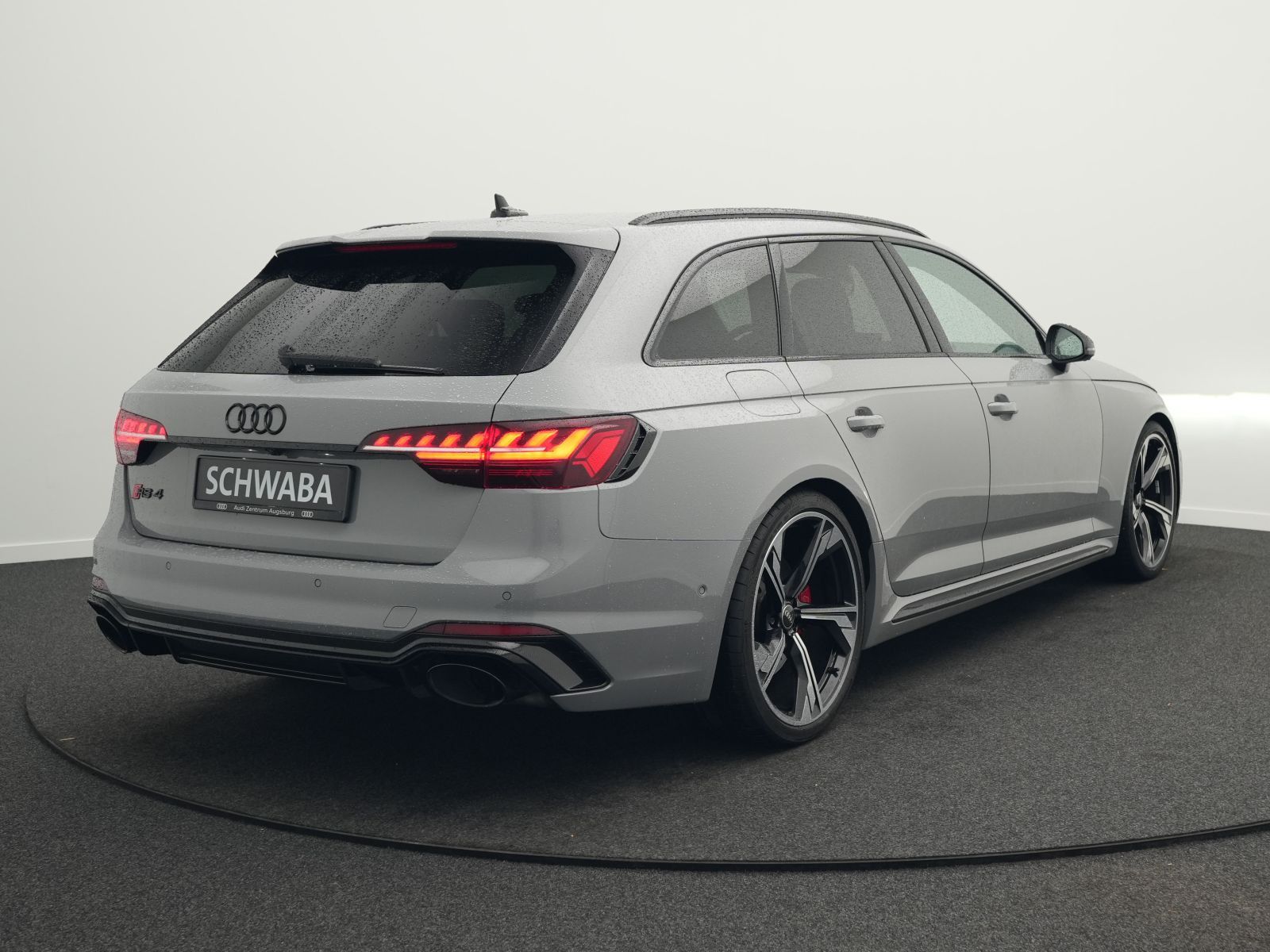 Audi RS4 2021 г. Серый, пробег 54800 км