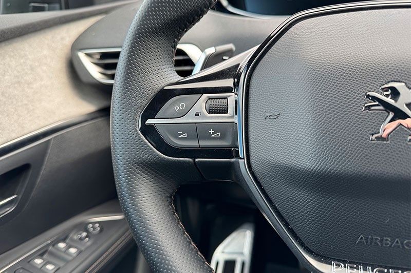 Peugeot 5008 2023 г. Синий, пробег 47943 км
