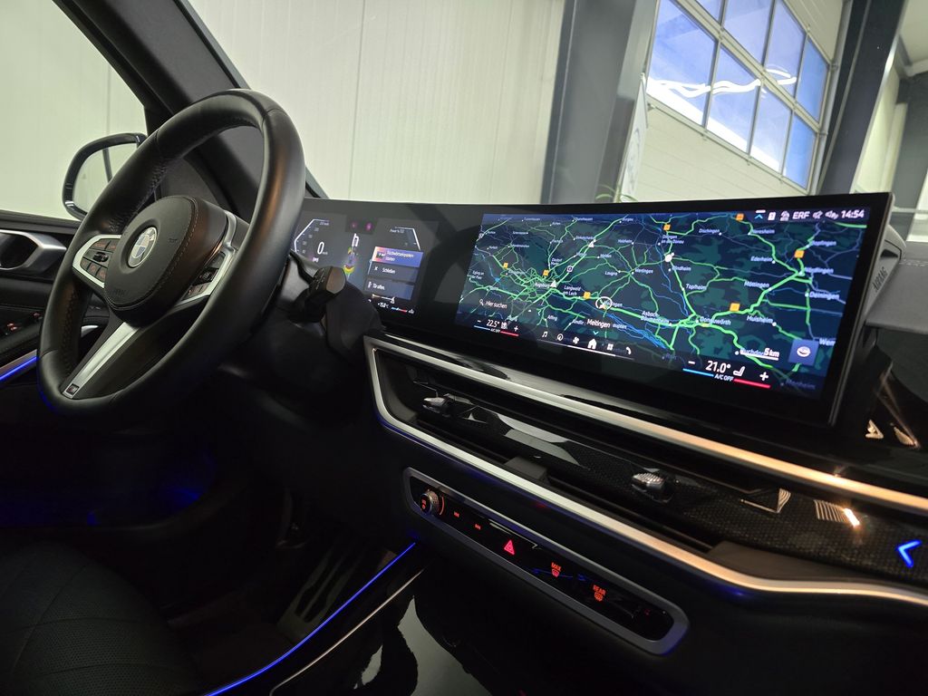 BMW X5 2025 г. Чёрный, пробег 22700 км