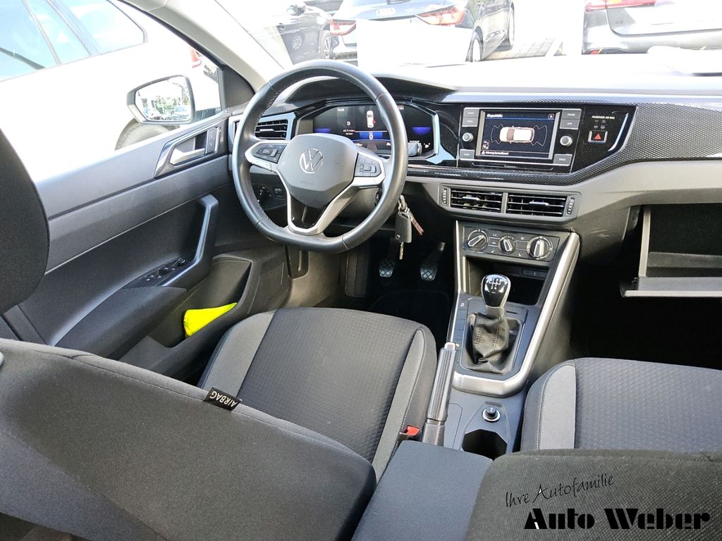Volkswagen Polo 2023 г. Белый, пробег 26530 км