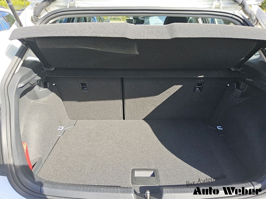 Volkswagen Polo 2023 г. Белый, пробег 26530 км