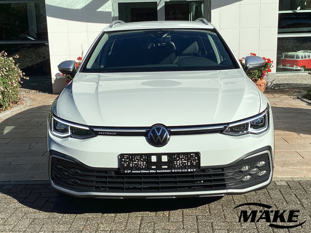 Volkswagen Golf 2025 г. Белый, пробег 52348 км