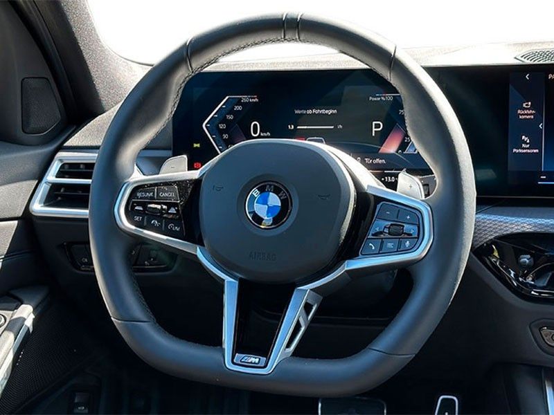 BMW 330 2025 г. Чёрный, пробег 13433 км