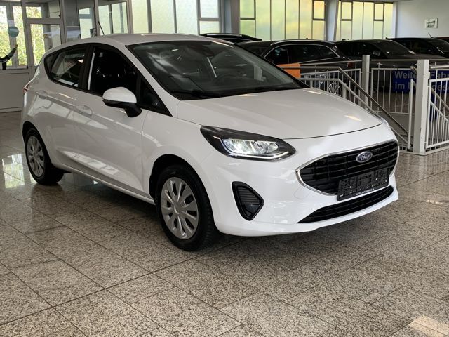 Ford Fiesta 2022 г. Белый, пробег 44000 км