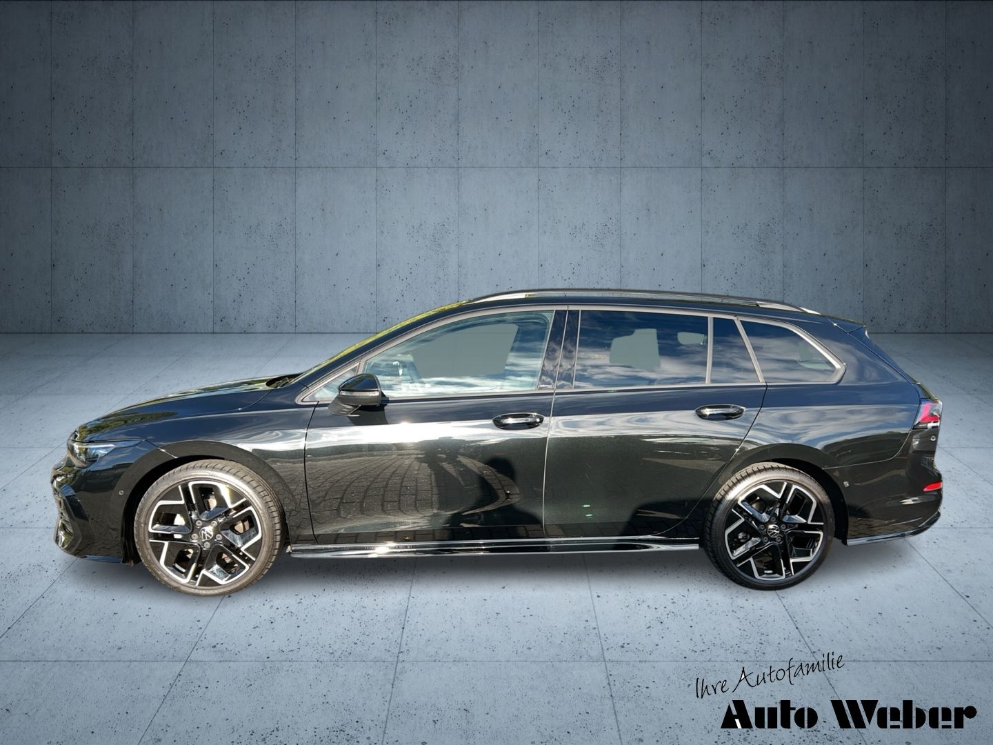 Volkswagen Golf 2025 г. Чёрный, пробег 15540 км